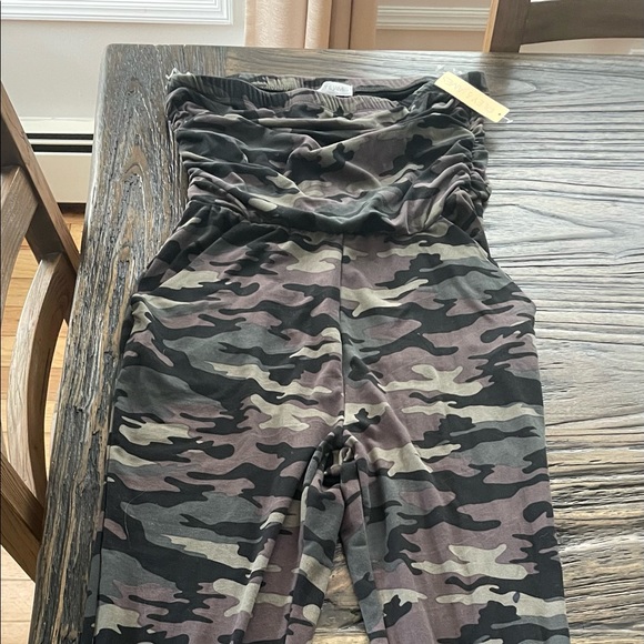 Brand new strapless camo jumpsuit - Picture 1 of 1